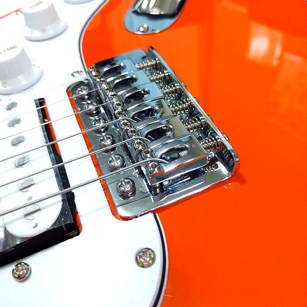 激安ストラトタイプギター PLAYTECH ST250SSH Maple ブリッジ