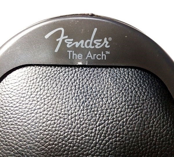 Fender (フェンダー) The Arch Workstation ネックレスト ロゴ正面