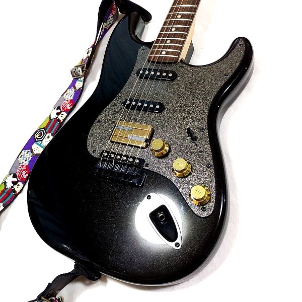 第1回 安ギターノブ 選択会議 金ピカストラトハットノブ 選手 (Amazonで買える安価なギターノブレビュー)  取付け3