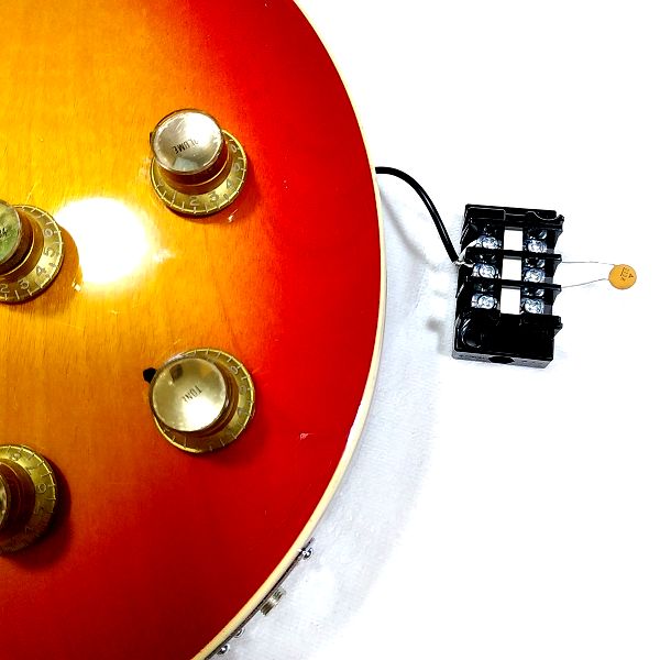 セラミックコンデンサ 50V 0.022μF Zランク (松下/ECK-F) へ交換したギターの音質変化
