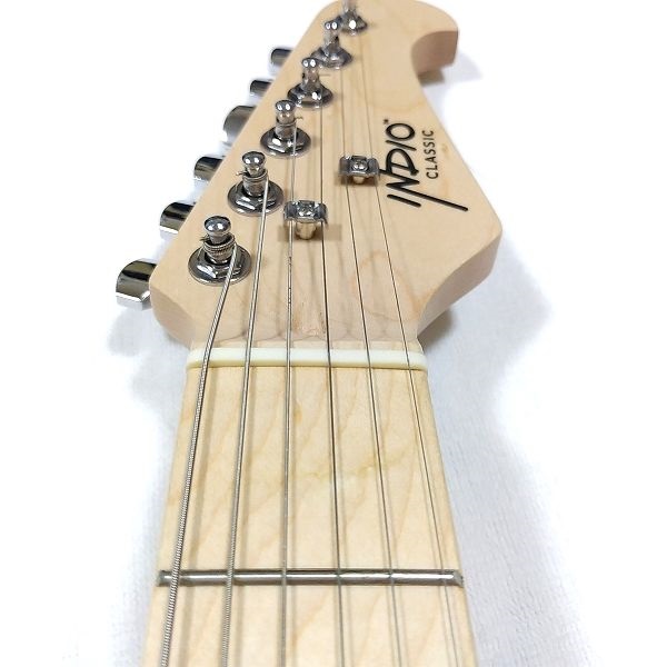 Indio by Monoprice Cali Classic Model610164 ナット 正面アングル STタイプ ストラト 世界一詳しい安ギターレビュー