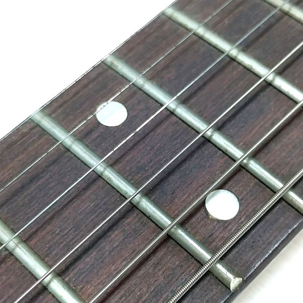4年以上倉庫に保管された長期在庫ギターの劣化具合 ギター 弦
