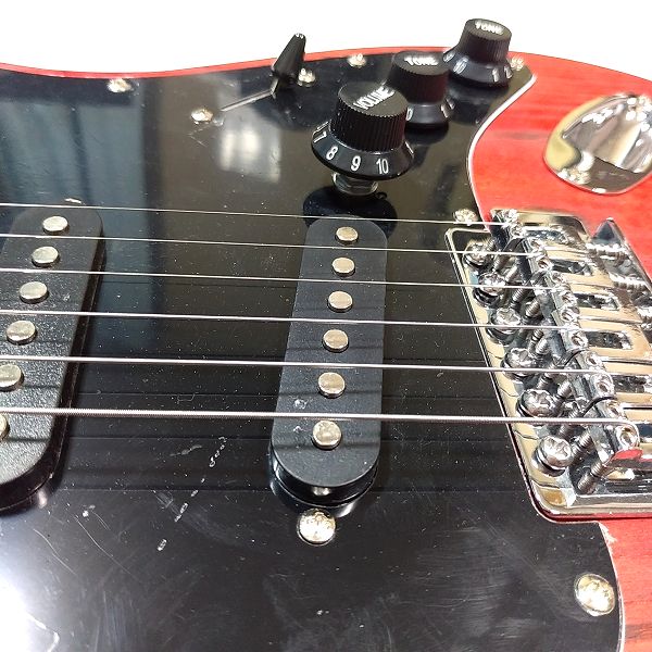 指板が光る安ギター MUSOO カスタムエレキギター LED付 MST2110 ピックアップ1