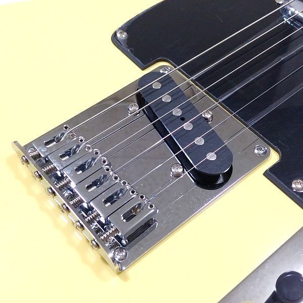 ルックス 激安ギター Indio by Monoprice Retro Classic Model610261 ハードウェア 2