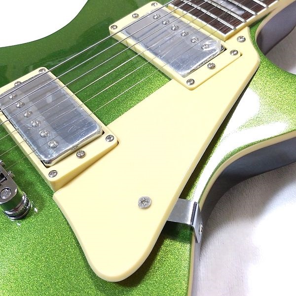 ルックス Amazonで買える激安ギター GROTE LP Style Metallic Paints Green LPタイプ ハードウェア 樹脂パーツ