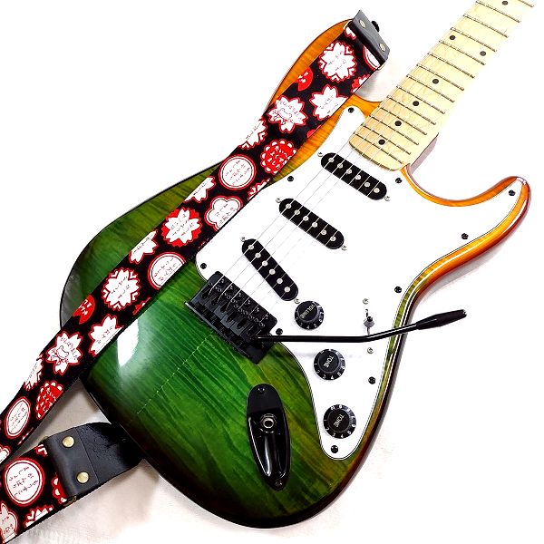 取付け：ARIA SPS-2000STAMP 占いが出来る日本製スタンプ柄ギターストラップ 赤の補色＋類似色で合わせる 1