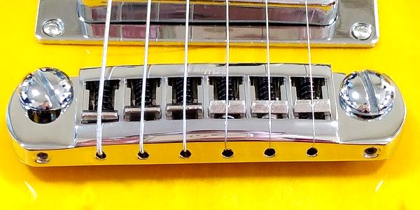 取付け：Amazonで買える安ギターパーツ Wilkinson WOGT3 ラップアラウンドブリッジ 調整可能 音質変化 オクターブチューニング精度 オクターブ調整域