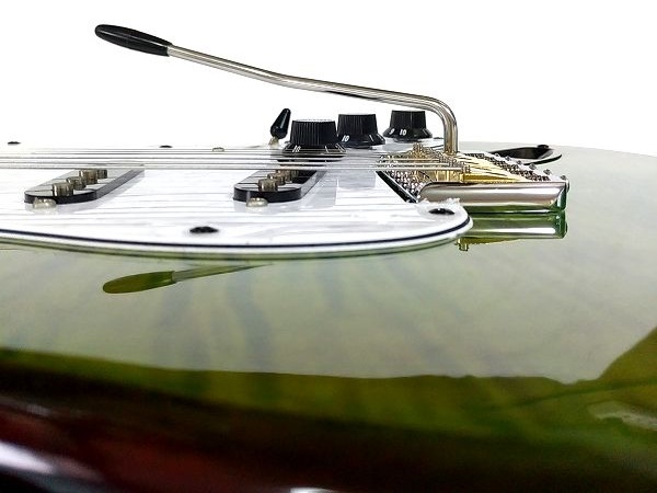 サウンド：Amazonで買える高級安ギターパーツ Musiclily Ultra フルブラス PRSスタイル トレモロブリッジ 音質変化 サスティーン フィードバック