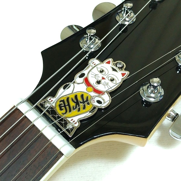 取付け：Hell Guitars 招き猫 金運爆上げギターロッドカバー ネジ穴のみ適合したギター