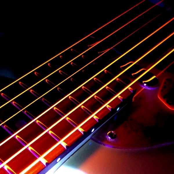 和風ギターパーツでテレキャスタイプギター和装 Indio by Monoprice Retro Classic Model610261 ブラックライト照射 その6