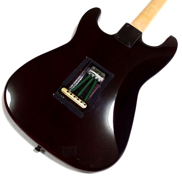 取付け：Amazonの変な部品 安ギタートレモロスプリング1フック5春2ネジ ギターを弾けば弾くほど……？その1