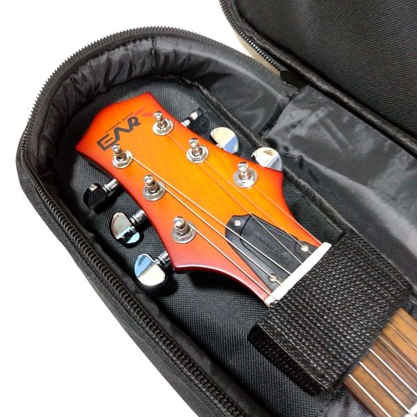 収納チェック：Kavaborg MB4105E(Electric) Black エレキギター用オールラウンドギグバッグ ミディアムスケール その2