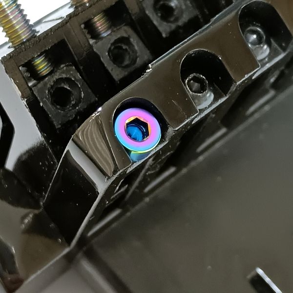 ネジ頭φ5.5mmのチタン製 (Ti-6Al-4V/Grade 5) キャップボルト その1