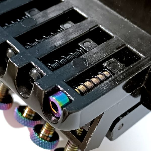 ネジ頭φ5.5mmのチタン製 (Ti-6Al-4V/Grade 5) キャップボルト その3