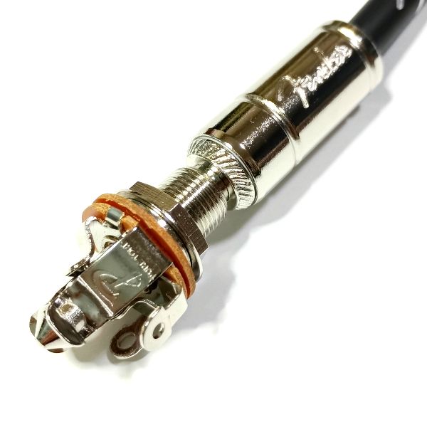 主要ジャックとのフィット感 Fender (フェンダー) Contour Series Instrument Cable Pure Tone Jack PTT1 その2