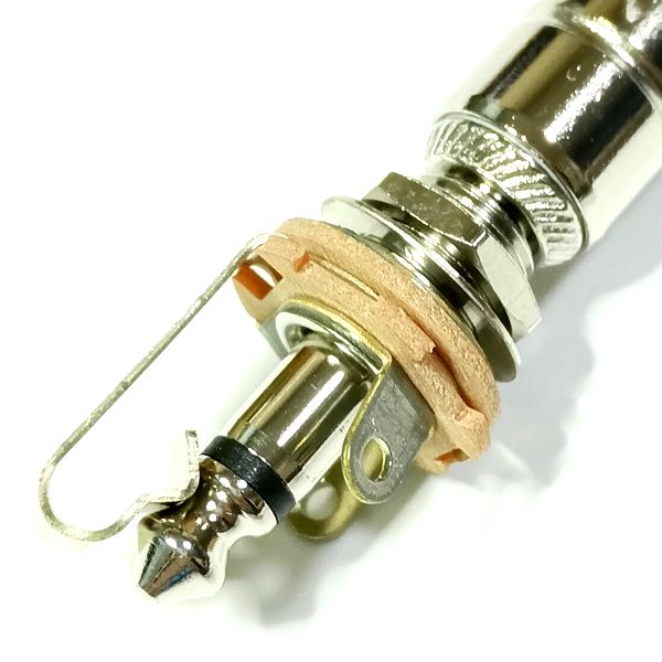 主要ジャックとのフィット感 Fender (フェンダー) Contour Series Instrument Cable SWITCHCRAFT #11 その1