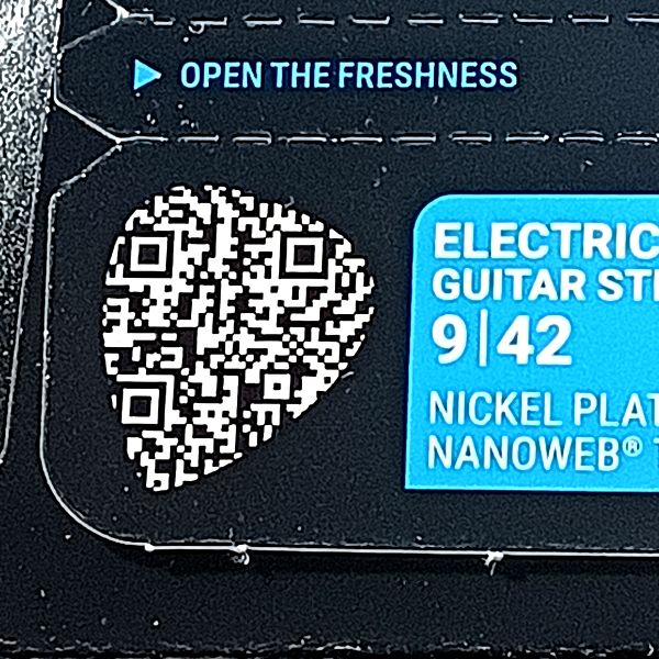 新旧パッケージ比較 Elixir (エリクサー) NANOWEB 新パッケージ裏 QRコード