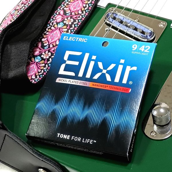 周波数特性の比較 Elixir (エリクサー) NANOWEB コーティングギター弦