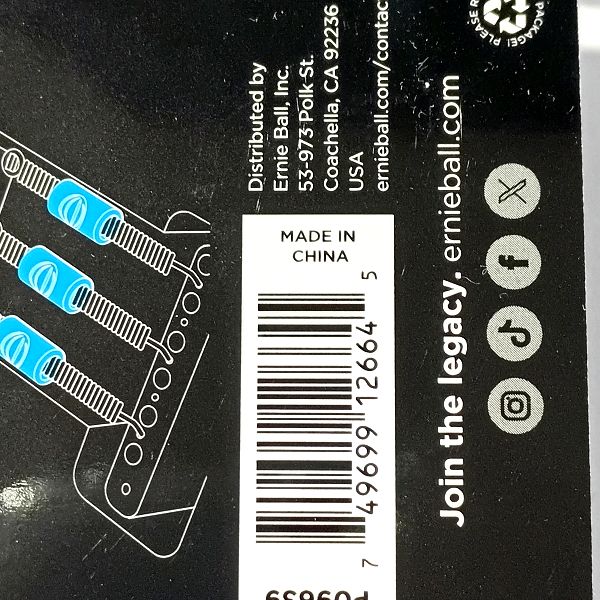 細部の仕上がり：ERNIE BALL (アーニー・ボール) 9639 トレモロスプリングダンパー その1