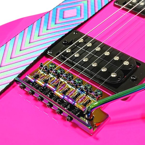 取付け 錯視×ピンク LEVY'S ( レヴィース ) イリュージョンシリーズギターストラップ その4