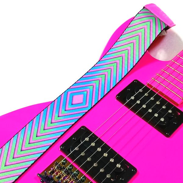 取付け 錯視×ピンク LEVY'S ( レヴィース ) イリュージョンシリーズギターストラップ その5