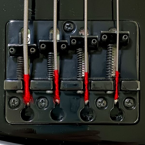 Aria Pro II ナローピッチ・ダイキャストブリッジテールピース ブラック