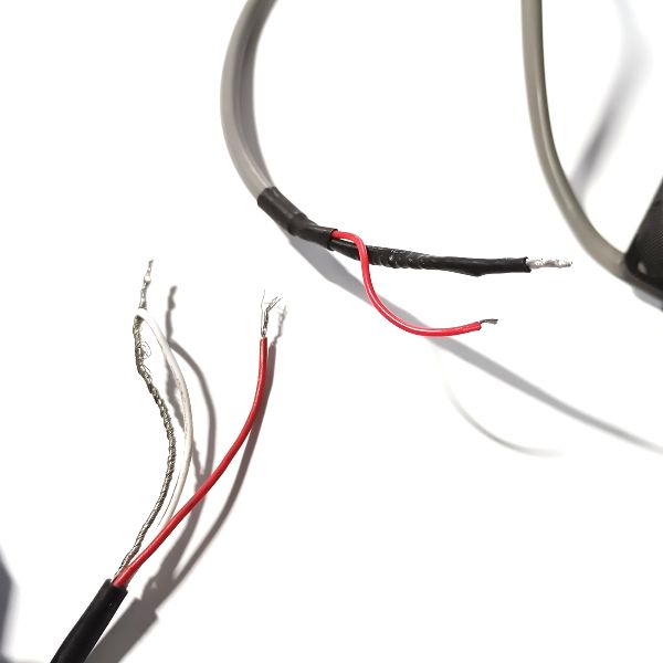 抵抗値 Masterbuiltのゼブラカラー風木製ボビンハムバッカー ワイヤー