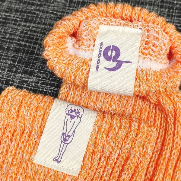 外観 クルー丈 福助 サウンドハウスお姉さん靴下 オレンジ タグ サウンドハウスお姉さんとサウンドハウスロゴ