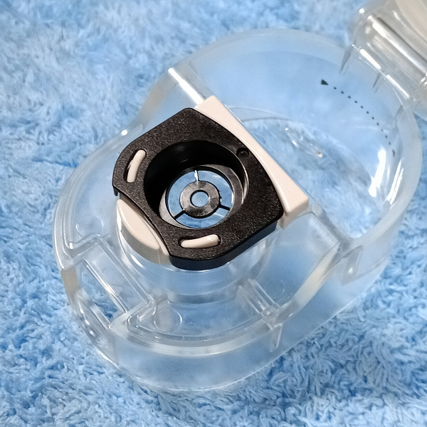 ② ディスポメッシュを取り付ける