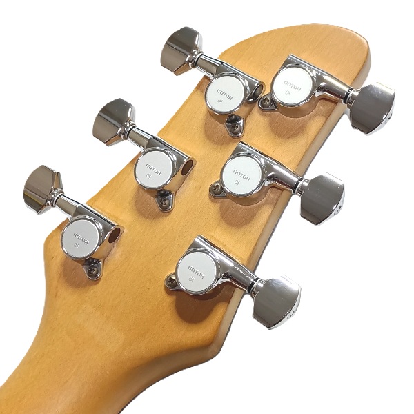 GOTOH (ゴトー) SG381-07-L3R3-Chrome ギター用ペグを装着したギターヘッド裏側