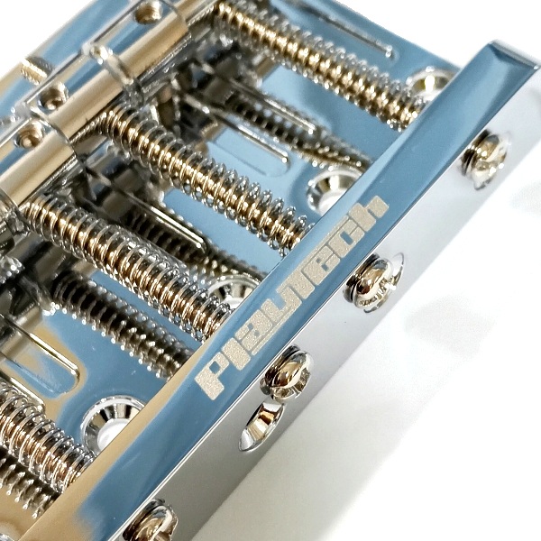PLAYTECH ( プレイテック ) GPB411 ベース用ブリッジ ロゴ